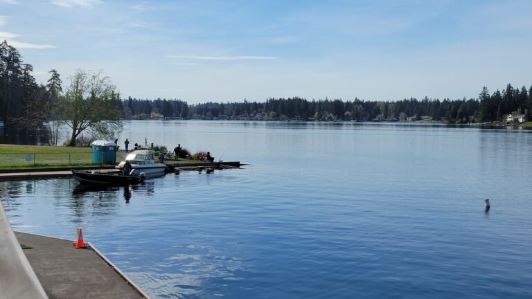 Spanaway Lake Fishing Calendar: Ultimate Guide for Top Catches